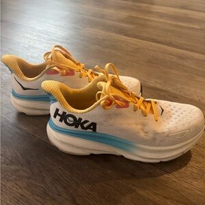 Hoka Clifton 9